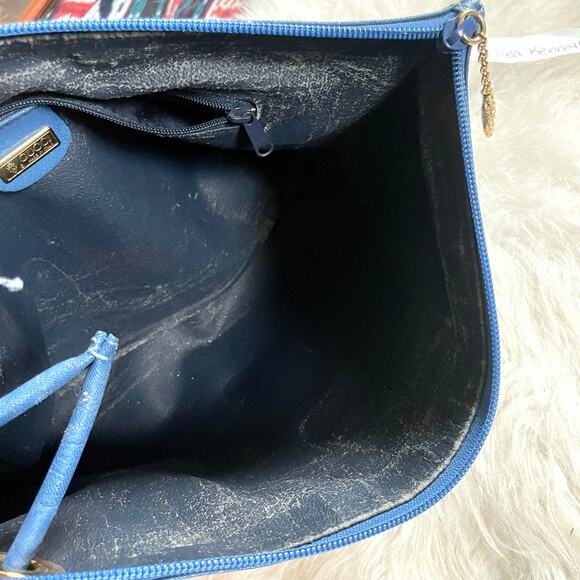 Gucci Vintage Oversized Clutch Wristlet Pouch Logo Medallion Blue - Picture 11 of 11